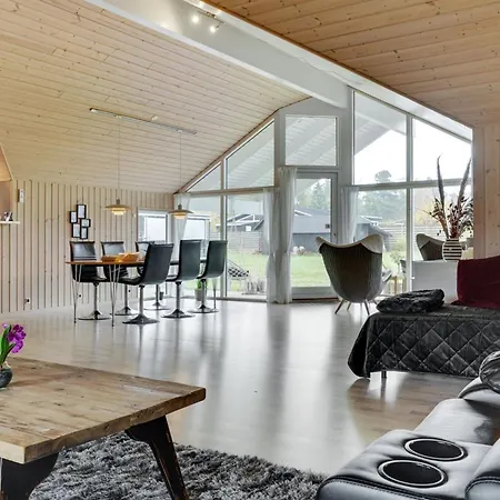 Hegge - 300m From The Sea By Interhome Bøtø By