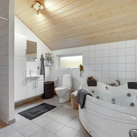 Hegge - 300m From The Sea By Interhome * Bøtø By